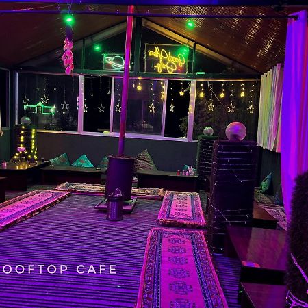 I Love Kasol Hostel & Rooftop Cafe Exterior foto